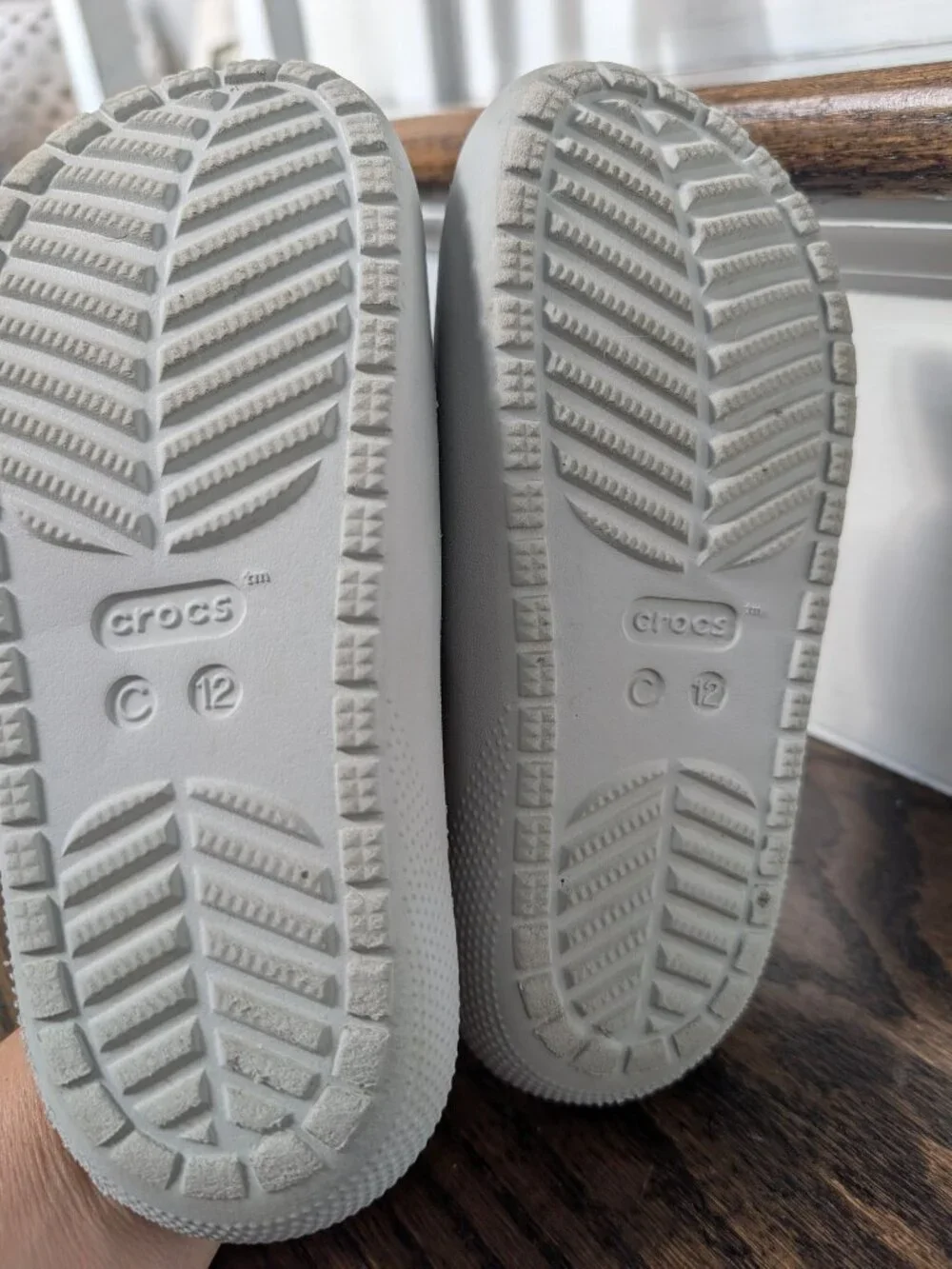 Crocs unisex-child Classic Slide V2 (Little Kid/Big Kid)